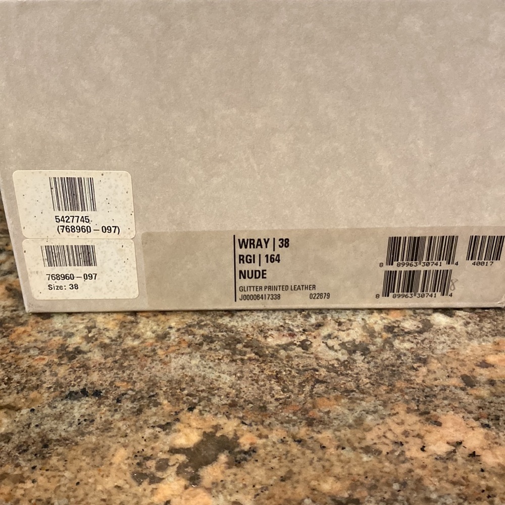 Authentic Jimmy Choo Wray Flat - Picture 5 of 6